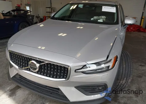 2025 Volvo V60 Cross Country B5 Plus from USA, damaged, VIN YV4L12WK1S2149939